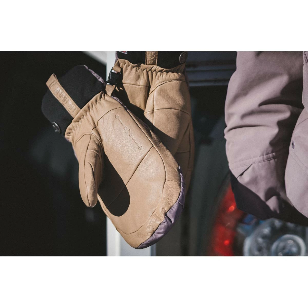 Dakine Prima Mitt Ski- / Snowboard Gloves Green Lily 3 Dakine Prima Mitt Ski- / Snowboard Gloves Green Lily - Image 3